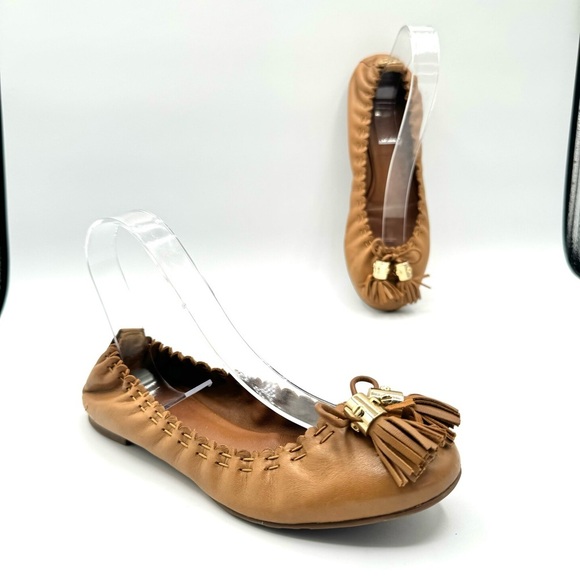 TORY BURCH TAN FLAT BALLERINE NUDE LOAFER WITH TASSEL  DESIGN GOLD HARDWARE 6.5 - Picture 13 of 14
